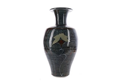 Lot 1189 - A DAVID FRITH, BROOKHOUSE STUDIO POTTERY VASE