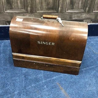 Lot 304 - A VINTAGE SINGER SEWING MACHINE