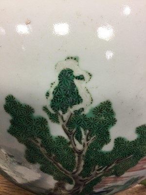Lot 704 - A CHINESE FAMILLE VERTE PLANTER
