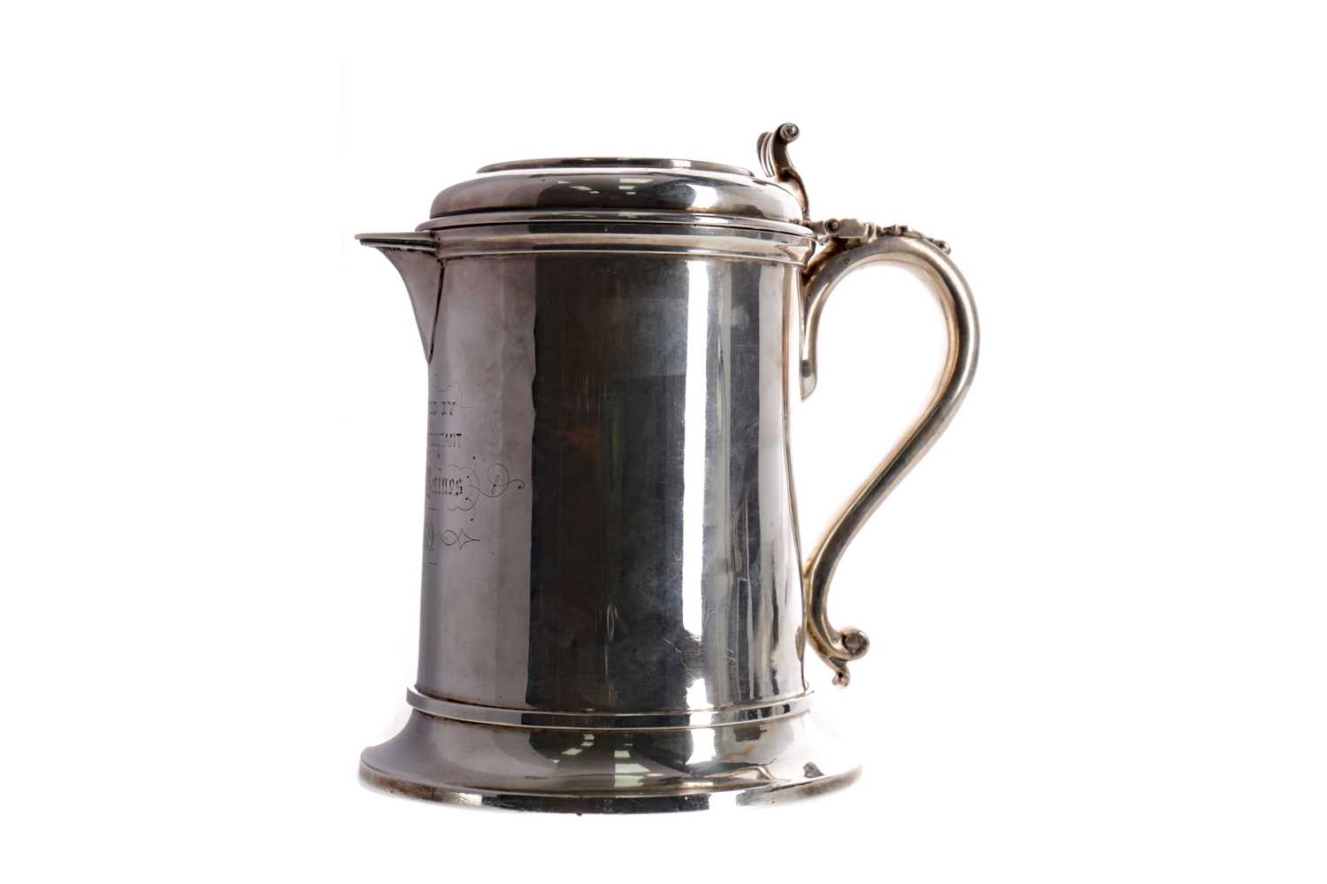 Lot 494 - MILITARY INTEREST - A VICTORIAN SILVER FLAGON WITH PRESENTATION INSCRIPTION