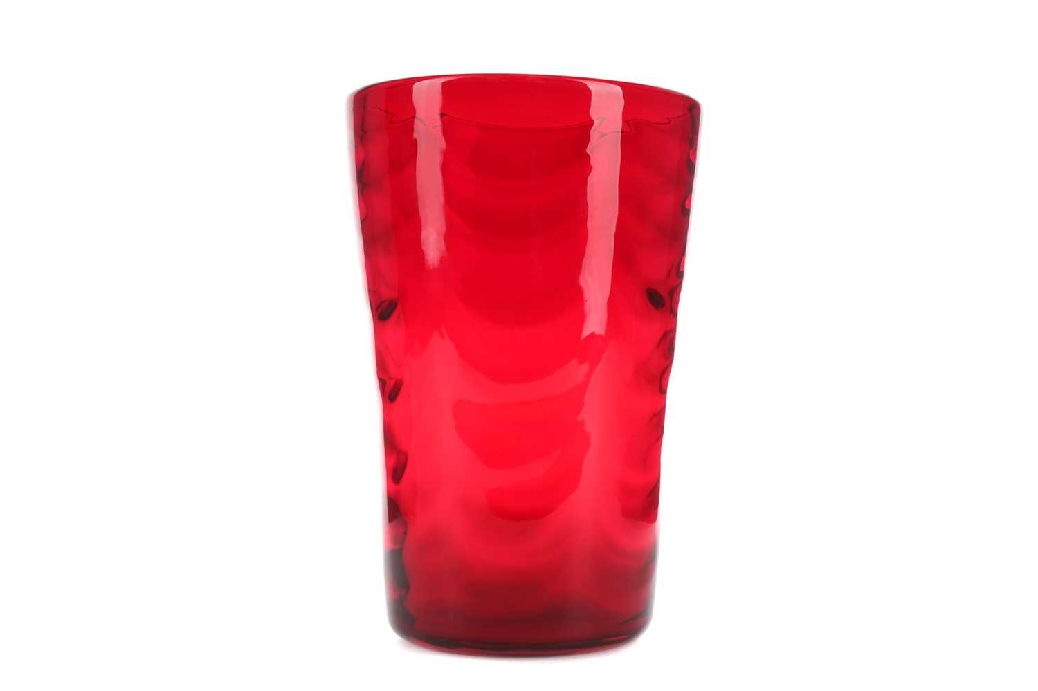 Lot 1001 - A WHITEFRIARS RED GLASS VASE