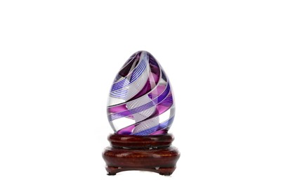 Lot 1012 - A MURANO MINIATURE GLASS EGG