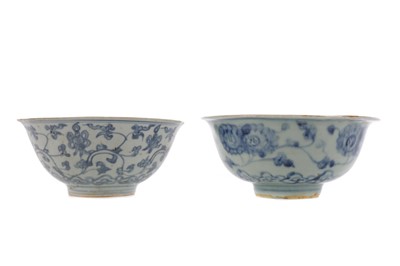 Lot 974 - A LOT OF TWO CHINESE BLUE AND WHITE BOWLS