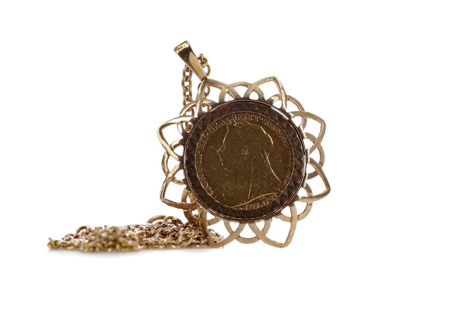 Lot 11 - A HALF SOVEREIGN DATED 1899 MOUNTED IN A PENDANT