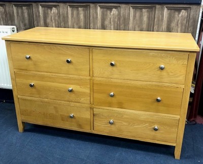 Lot 136 - AN OAK CHEST OF SIX DRAWERS