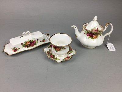 Lot 142 - A ROYAL ALBERT OLD COUNTRY ROSES PART TEA SERVICE
