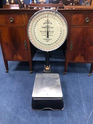 Lot 175 - A HEWITT'S AUTOMATIC TARING SCALE