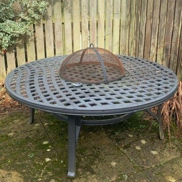 Lot 203 - A MODERN CIRCULAR FIRE PIT