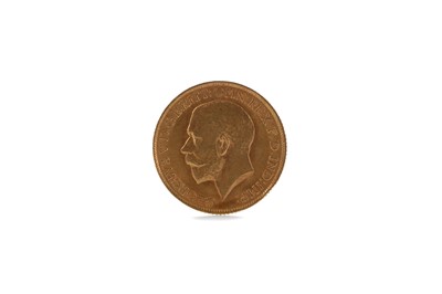 Lot 34 - A GOLD SOVEREIGN DATED 1913