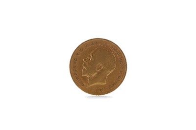 Lot 40 - A GOLD HALF SOVEREIGN DATED 1911