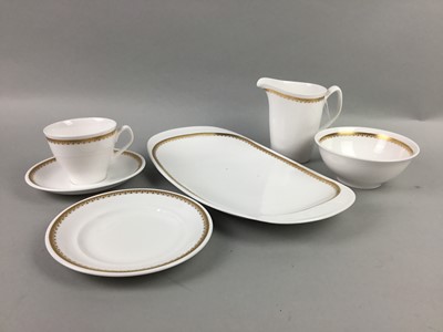 Lot 304 - A SPODE 'ELIZABETHAN' TEA SERVICE