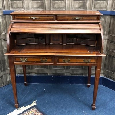 Lot 327 - A REPRODUCTION MAHOGANY DESK