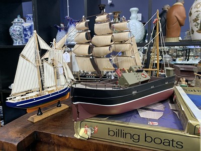 Lot 368 - A LOT OF FIVE MODEL BOATS AND A MODEL BOAT KIT