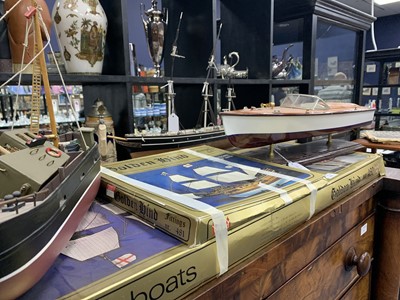 Lot 368 - A LOT OF FIVE MODEL BOATS AND A MODEL BOAT KIT