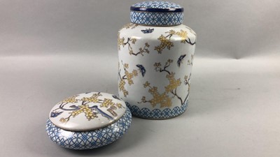 Lot 351 - A CHINESE LIDDED JAR AND A MATCHING LIIDED DISH