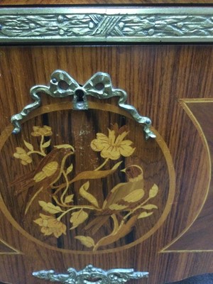 Lot 1307 - A FRENCH KINGWOOD AND FLORAL MARQUETRY DISPLAY CABINET