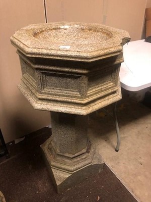 Lot 391 - A 19TH CENTURY MARBLE FONT