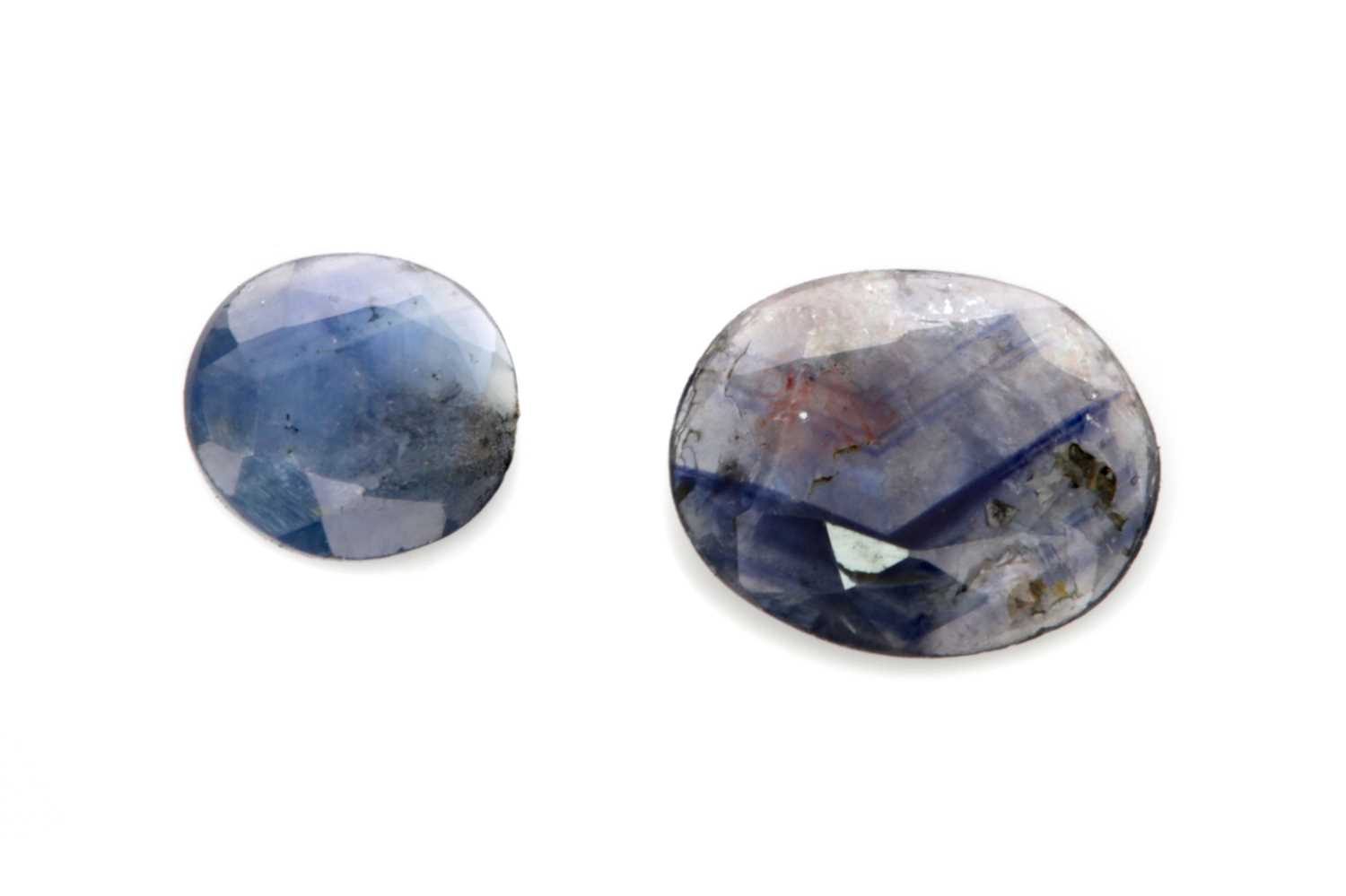 Lot 360 - TWO CERTIFICATED UNMOUNTED SAPPHIRES