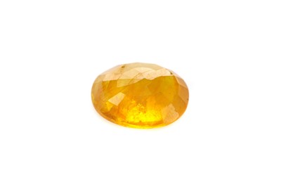 Lot 365 - A CERTIFICATED UNMOUNTED YELLOW SAPPHIRE