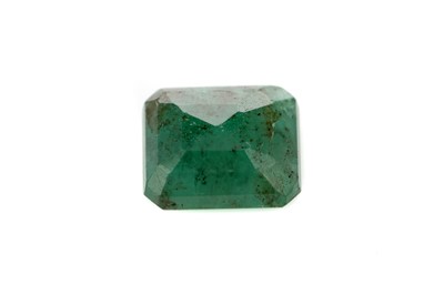 Lot 375 - A CERTIFICATED UNMOUNTED EMERALD