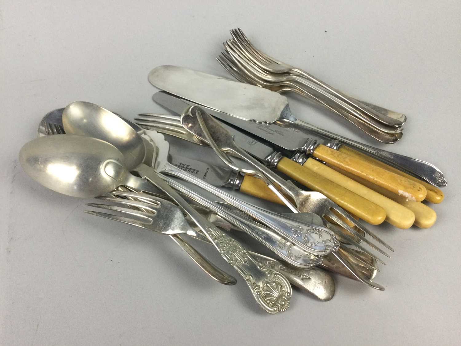 Lot 54 - A LOT OF SILVER PLATED FLATWARE
