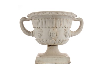 Lot 352 - AN EARLY 20TH CENTURY PARIAN WARE PLANTER