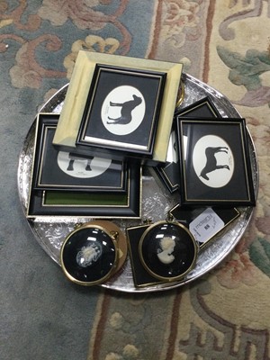 Lot 88 - A GROUP OF FRAMED SILHOUETTE AND CAMEO PORTRAITS AND A PLATED TRAY