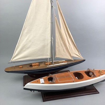 Lot 193 - A LOT OF TWO MODEL YACHTS