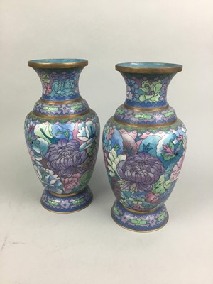 Lot 181 - A PAIR OF 20TH CENTURY CHINESE CLOISONNE VASES AND OTHER ITEMS