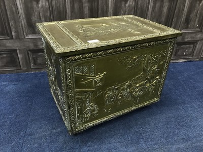 Lot 254 - A BRASS COAL/LOG BOX