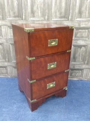 Lot 215 - A REPRODUCTION MAHOGANY CAMPAIGN STYLE CHEST OF THREE DRAWERS