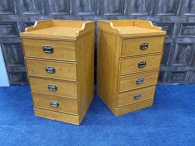 Lot 210 - A PAIR OF MODERN BEDSIDE CHESTS AND A DRESSING CHEST