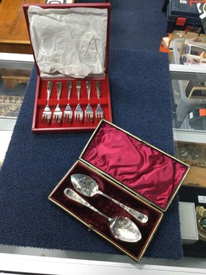 Lot 240 - A SET OF SIX SILVER BEAN TERMINAL COFFEE SPOONS AND  PLATED ITEMS