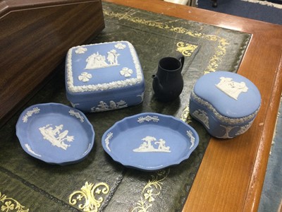 Lot 303 - A LOT OF WEDGWOOD JASPERWARE AND OTHER CERAMICS AND METAL WORK