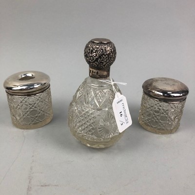 Lot 16 - A SILVER TOPPED CRYSTAL SCENT BOTTLE, JAR AND HAIR TIDY