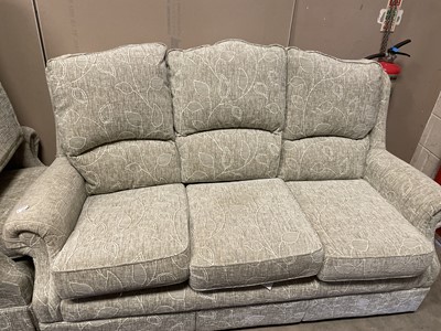 Lot 341 - A MODERN UPHOLSTERED THREE PIECE SUITE