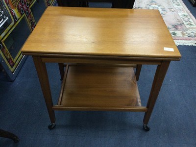 Lot 362 - A CONTEMPORARY DRINKS/GAMES TROLLEY