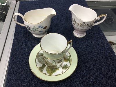 Lot 368 - A COLCLOUGH TEA SERVICE AND OTHER TEA WARE