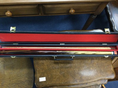 Lot 459 - A BCA SNOOKER CUE IN A CONCEPT CARRY CASE