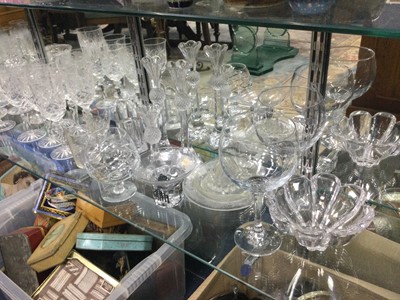 Lot 526 - A LOT OF GLASS WARE