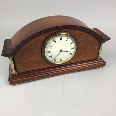 Lot 527 - AN EDWARDIAN INLAID MAHOGANY MANTEL CLOCK