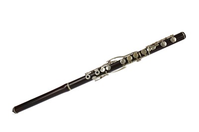 Lot 1137 - AN EARLY 20TH CENTURY ROSEWOOD FLUTE BY LAFLEUR