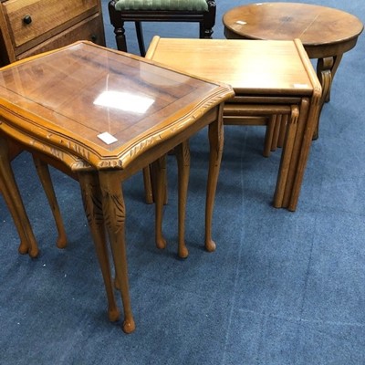 Lot 103 - A RETRO NEST OF TABLES, ANOTHER NEST AND A TABLE