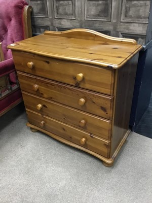 Lot 125 - A MODERN PINE CHEST OF DRAWERS