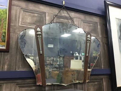 Lot 135 - AN EARLY 20TH CENTURY WALL MIRROR