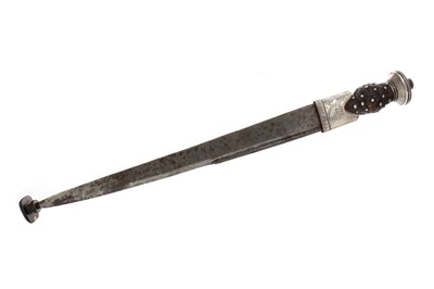 Lot 1372 - AN EARLY TO MID-18TH CENTURY SCOTTISH DIRK