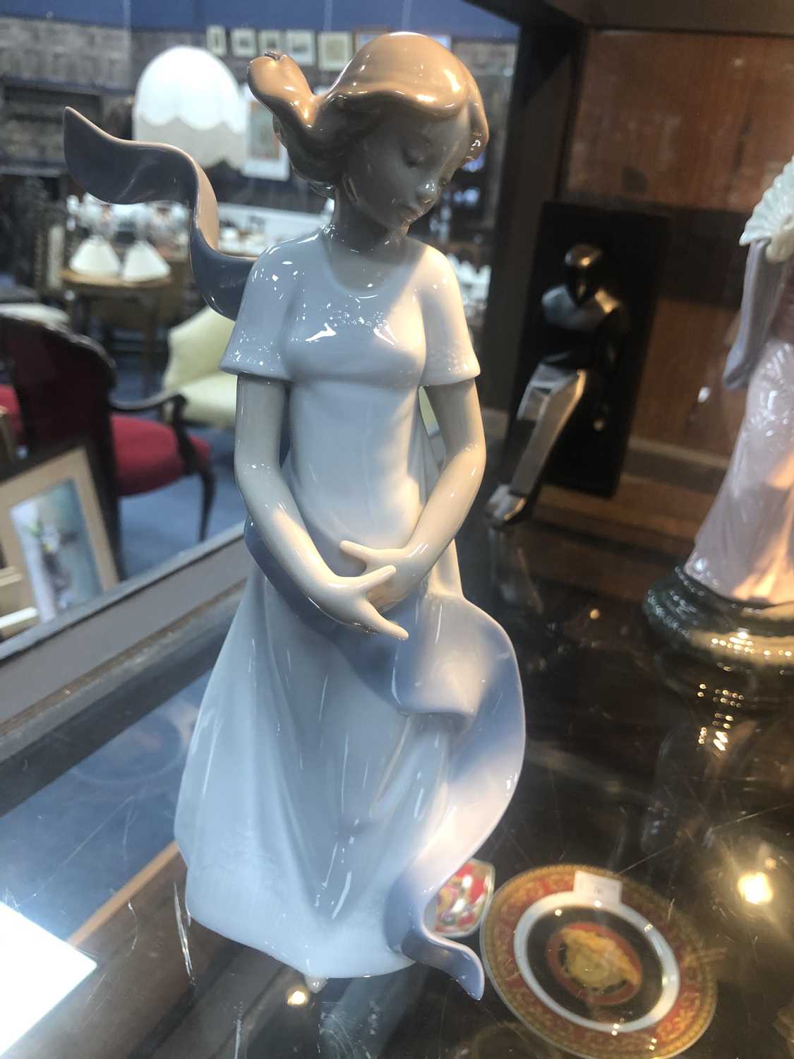 Lot 41 A LOT OF NAO FIGURES