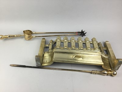 Lot 220 - A BRASS FIRE COMPANION SET AND OTHER FIRE PLACE ACCESSORIES