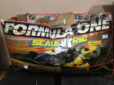 Lot 216 - A SCALEXTRIC RACING SET IN BOX