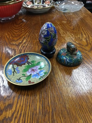 Lot 197 - A LOT OF CHINESE CLOISONNE ITEMS